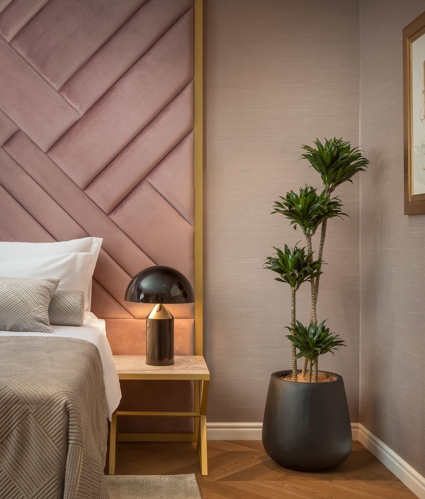 Five Elements Luxury Rooms view 2