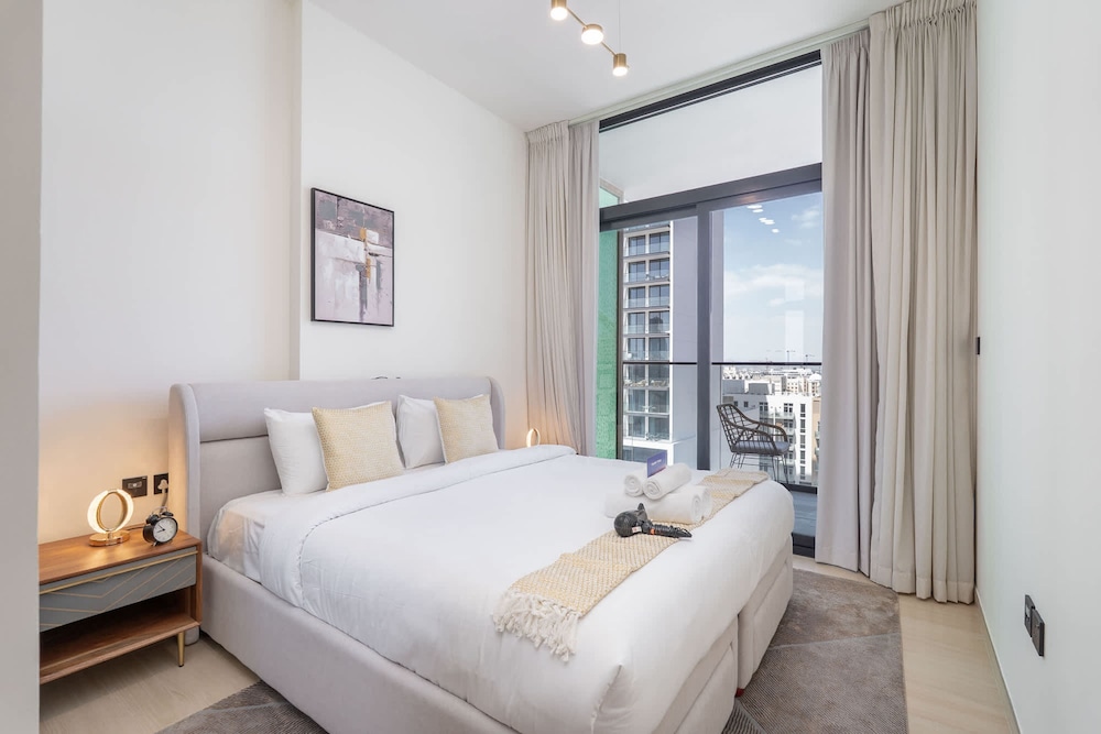 Peace and Tranquility in This 1 Bedroom in JVC