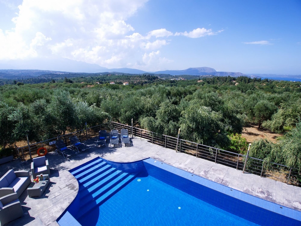 Villa Kallisto in Almyrida view 4