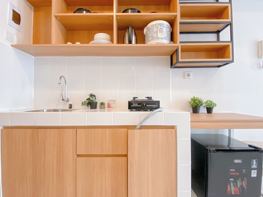 Wooden Style Studio At Apartment Tokyo Riverside Pik 2