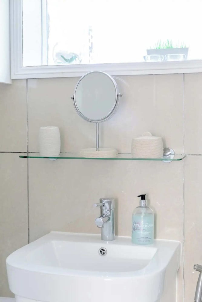 Lovely 3BD Family Home With Garden - Richmond!