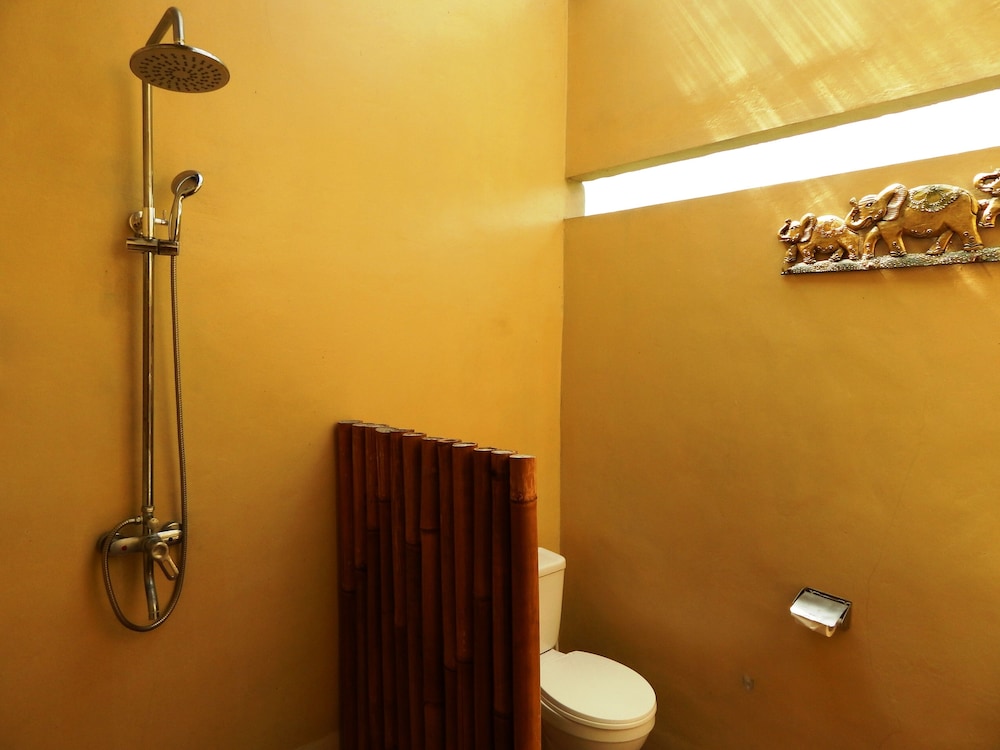 Alamanda Family Villas & Pool