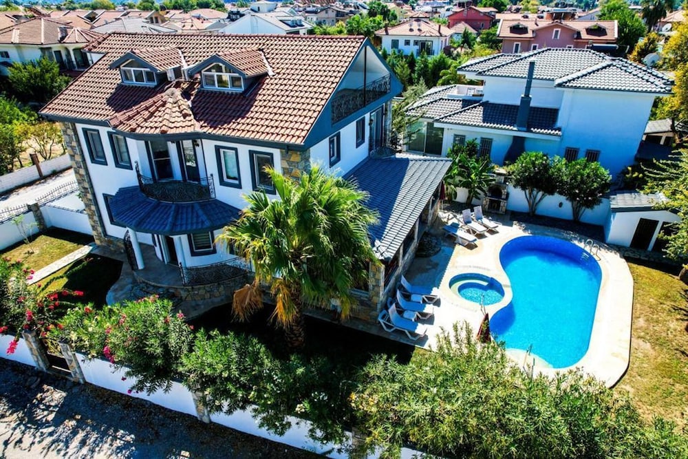 Villa Zuhal Dalyan 5 Bedrooms