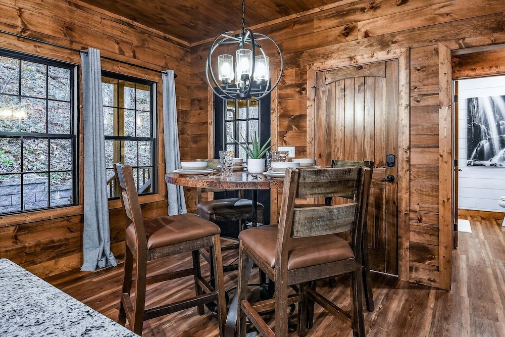 Pearl's Mountain Retreat 3 Bedroom Cabin