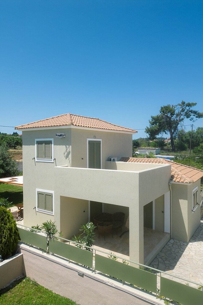 Vasilopoulos Residences - Villa Chloe