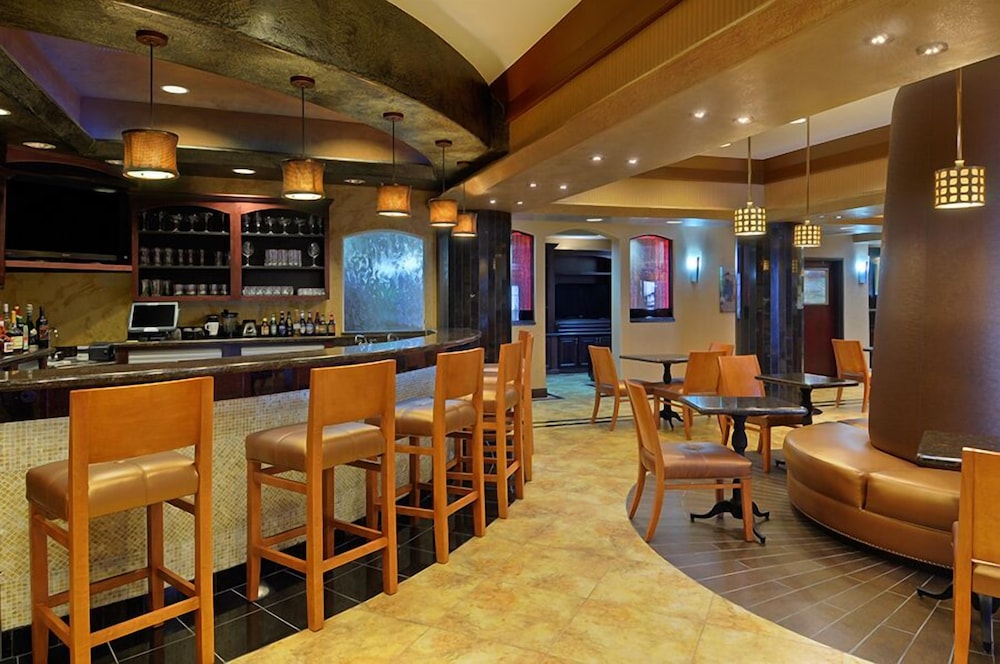 Best Western Plus KC Speedway Inn & Suites