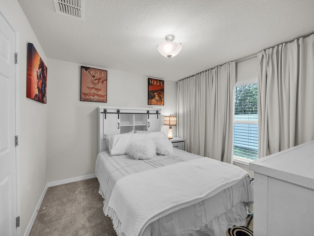 Bright & Charming 4br Home In Ocala 4 Bedroom Home