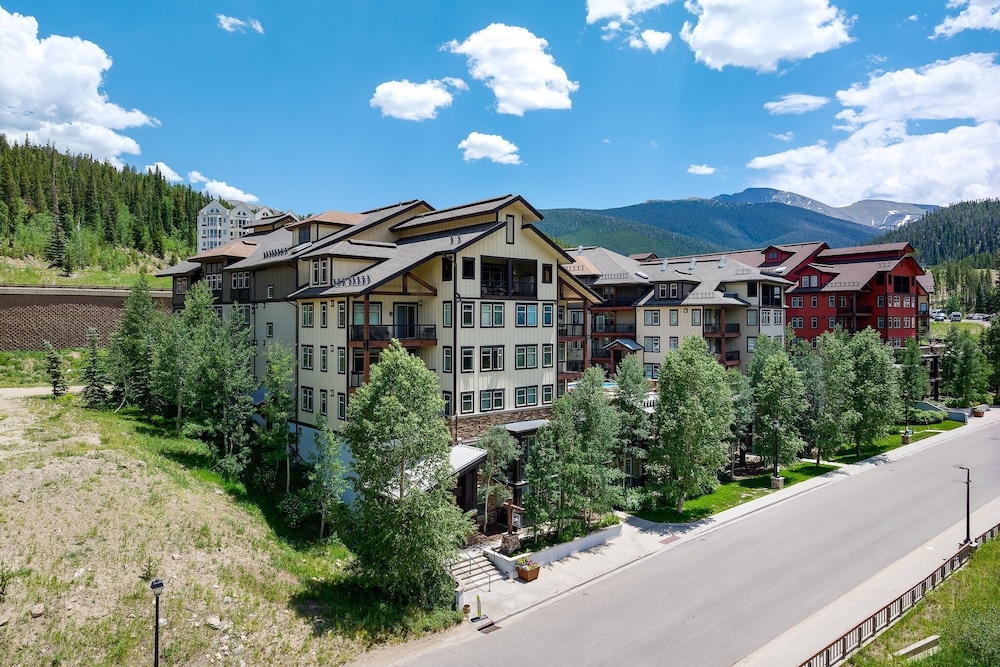 Fraser Crossing 1 Bedroom Cabin