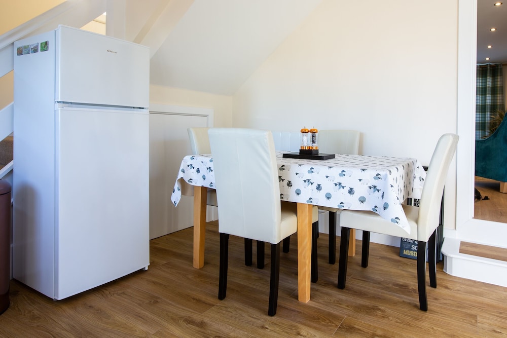The Forest Coach House - Minutes From the Forest