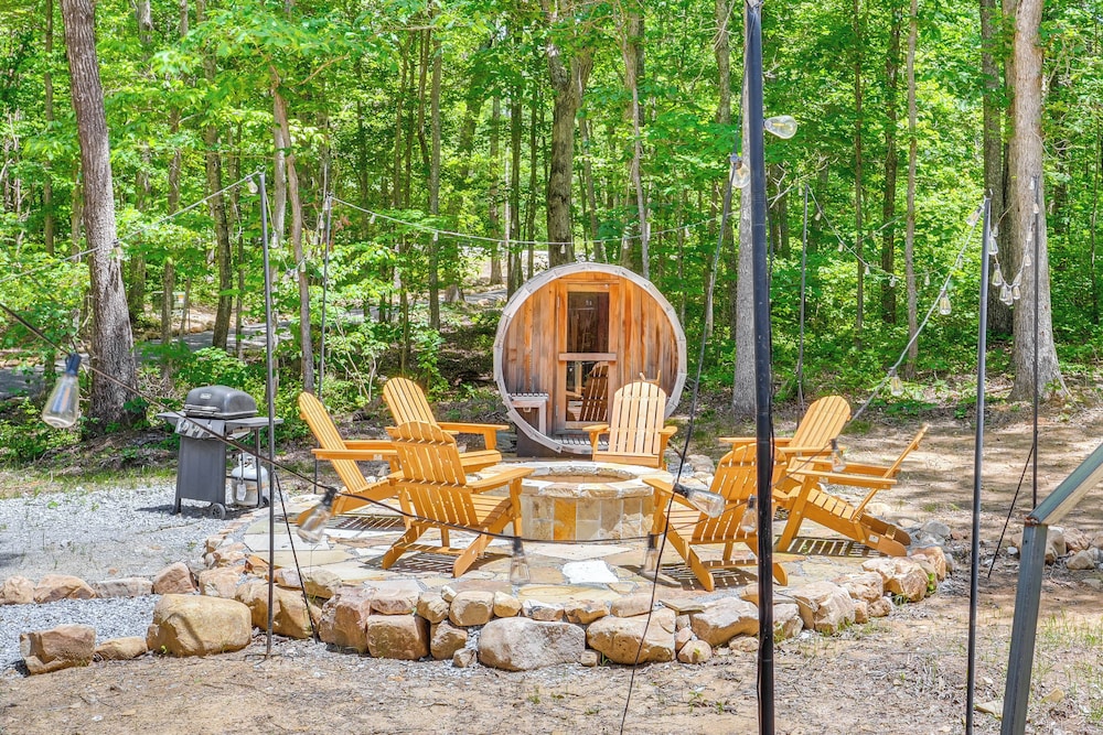 Monteagle Cabin w/ Swim Spa, Sauna & Fire Pit! view 2