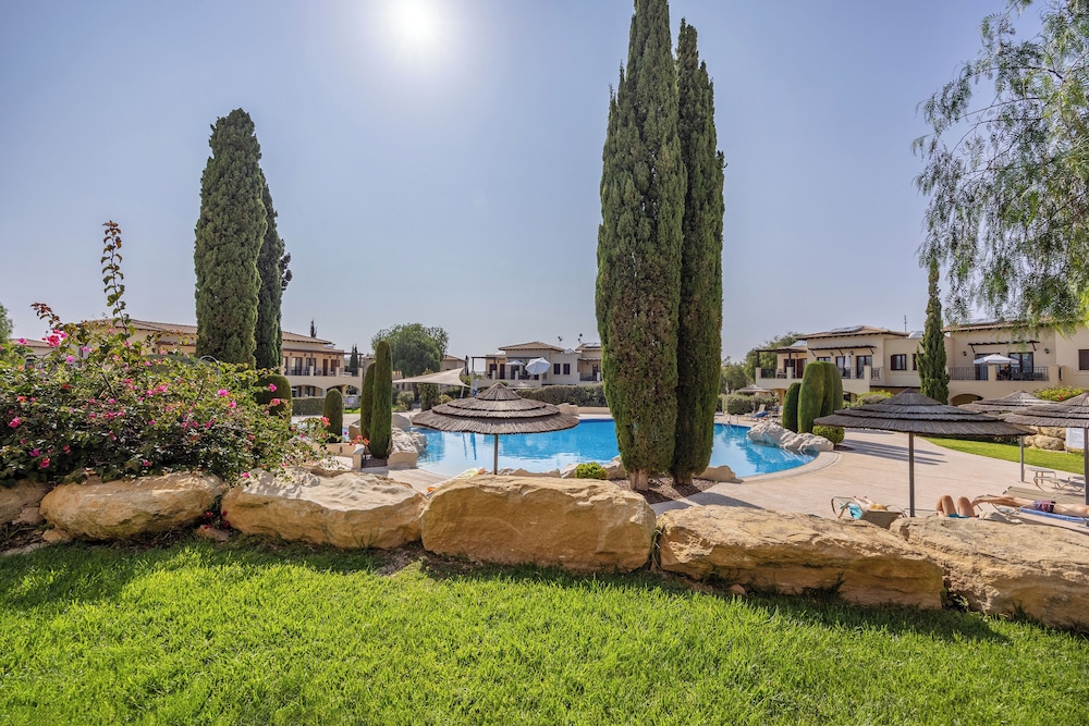 Aa02 Adjacent to Aphrodite Hills- Communal Pool, Garden