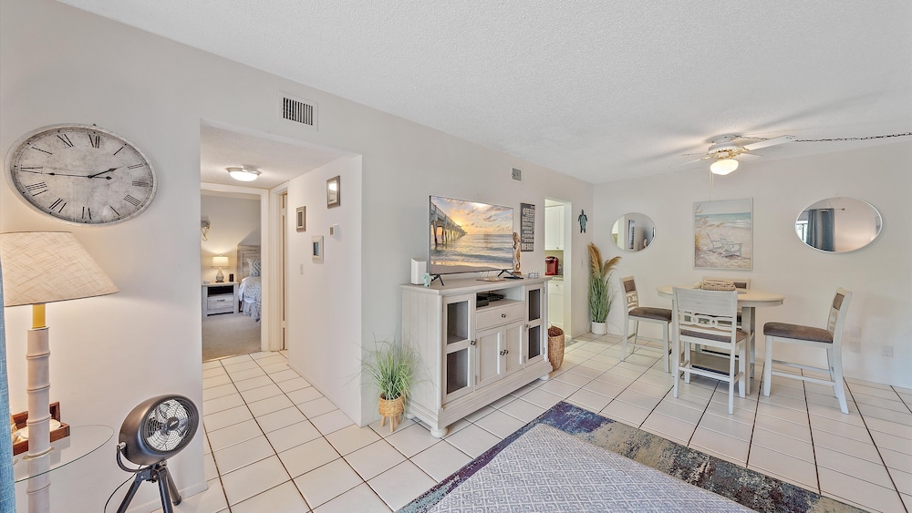 White Sands On Siesta 1 Bedroom Condo