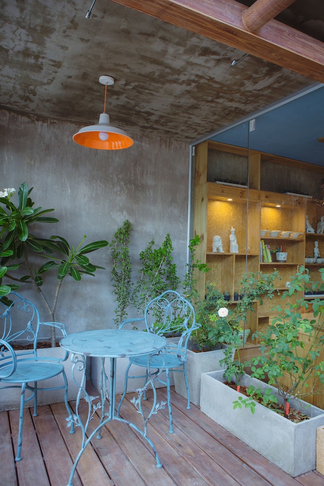 Baan Mek Hostel