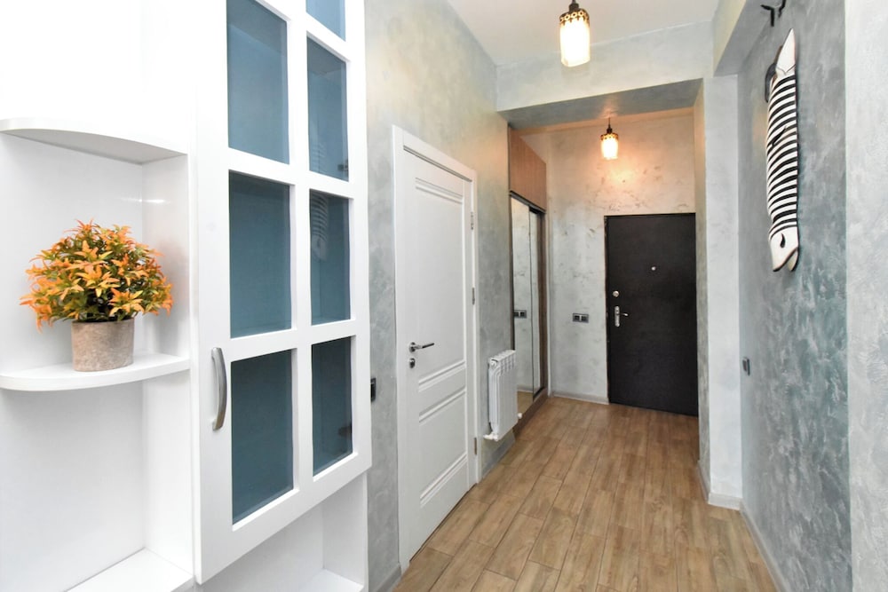 Teryan street apartment on 5 floor