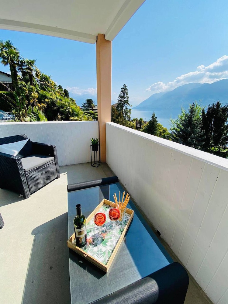 Sunny Modern Apartment Lake View Relax