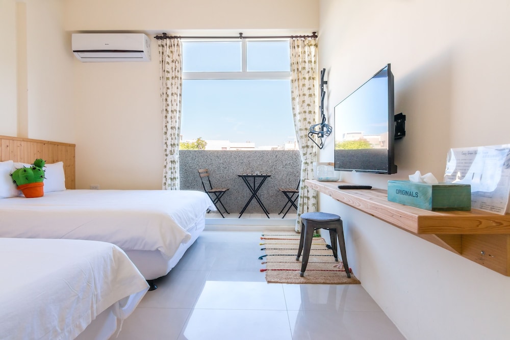 Cozy Green Guest House
