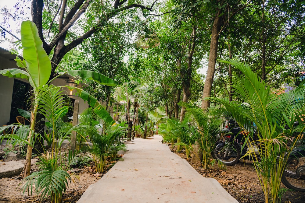 River Nest Hostel