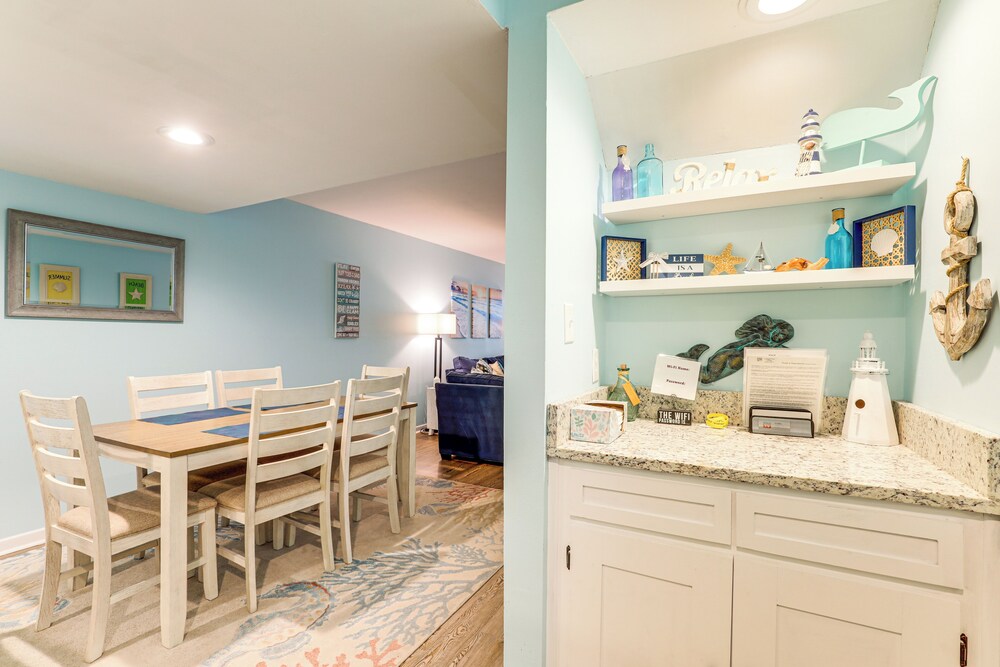Steps to Shore + Pool Access: Myrtle Beach Condo