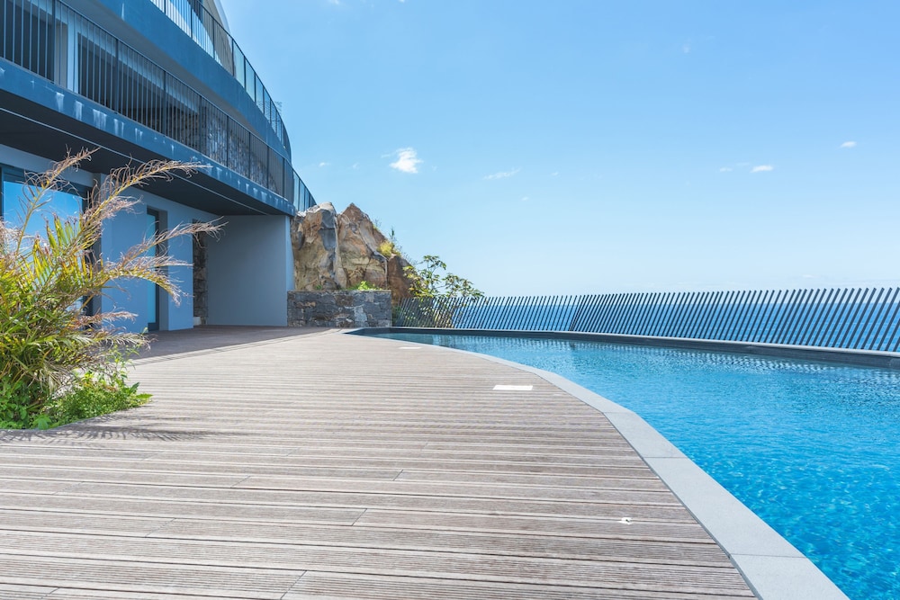 Big Cliff Apartment by Atlantic Holiday