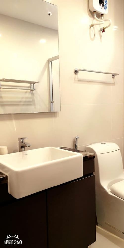 Favoured Seaview Suite