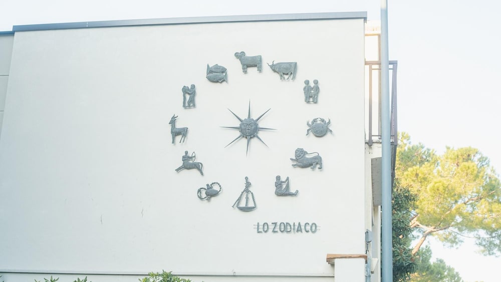 The Zodiac Apartment - Italian Homing view 5