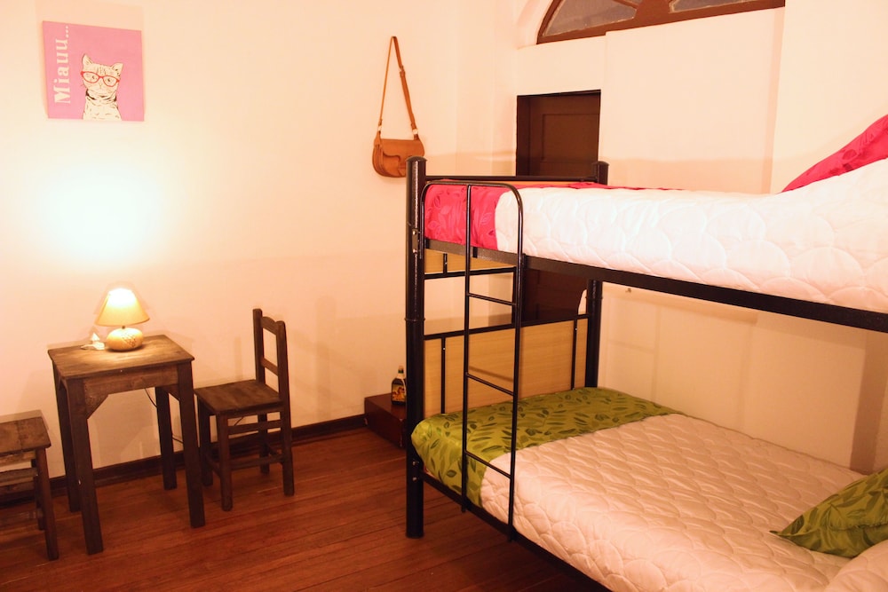 Local Hostel - Property Image 19