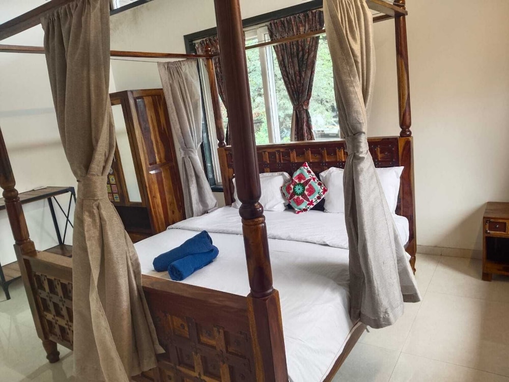 Mansarovar Bungalows