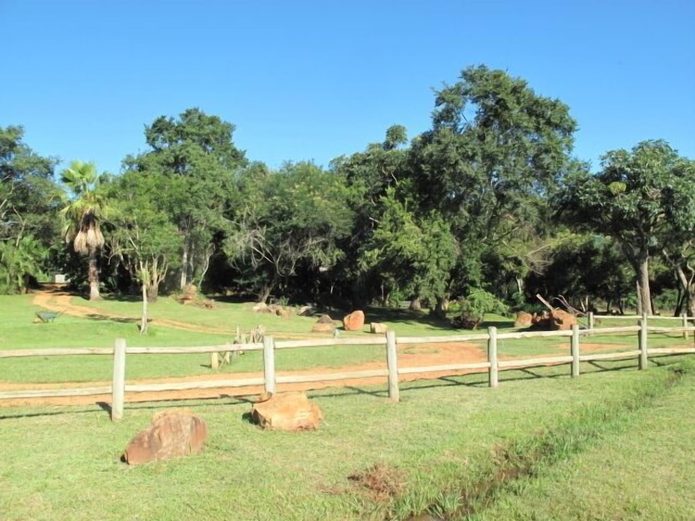Caracal Lodge
