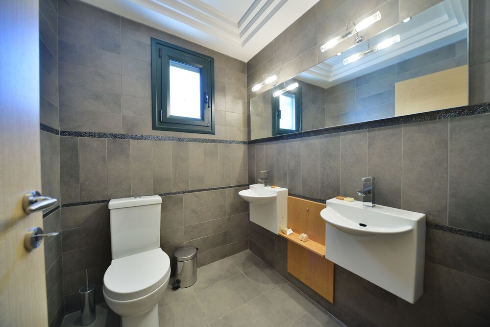 Elegant Villa by B&E photo 3