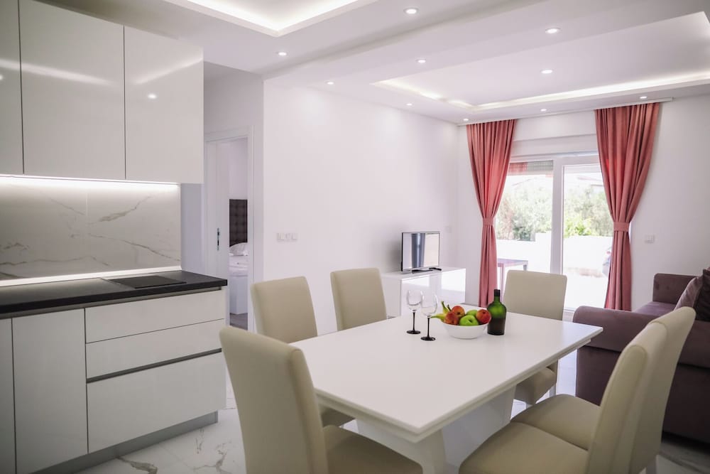 Sunshine Villa