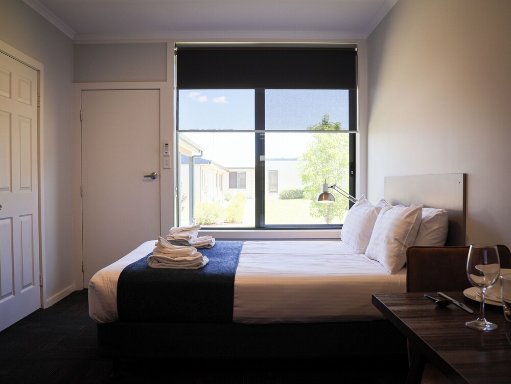 Eastend Studio Apartments