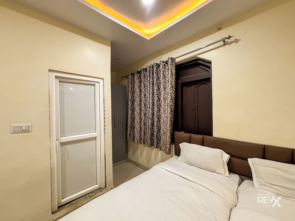 Hotel Diamond Palace