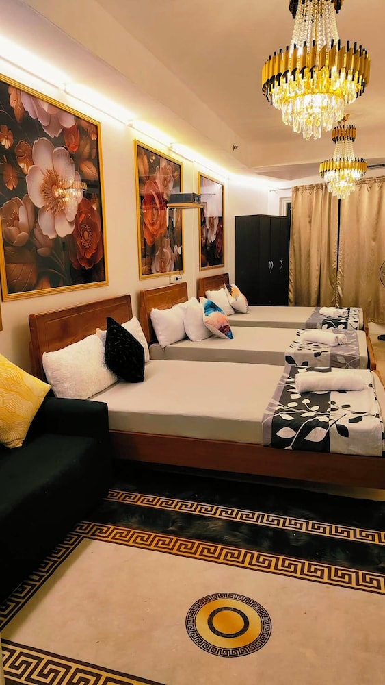 The Royal Bloom Room-1409TowerA
