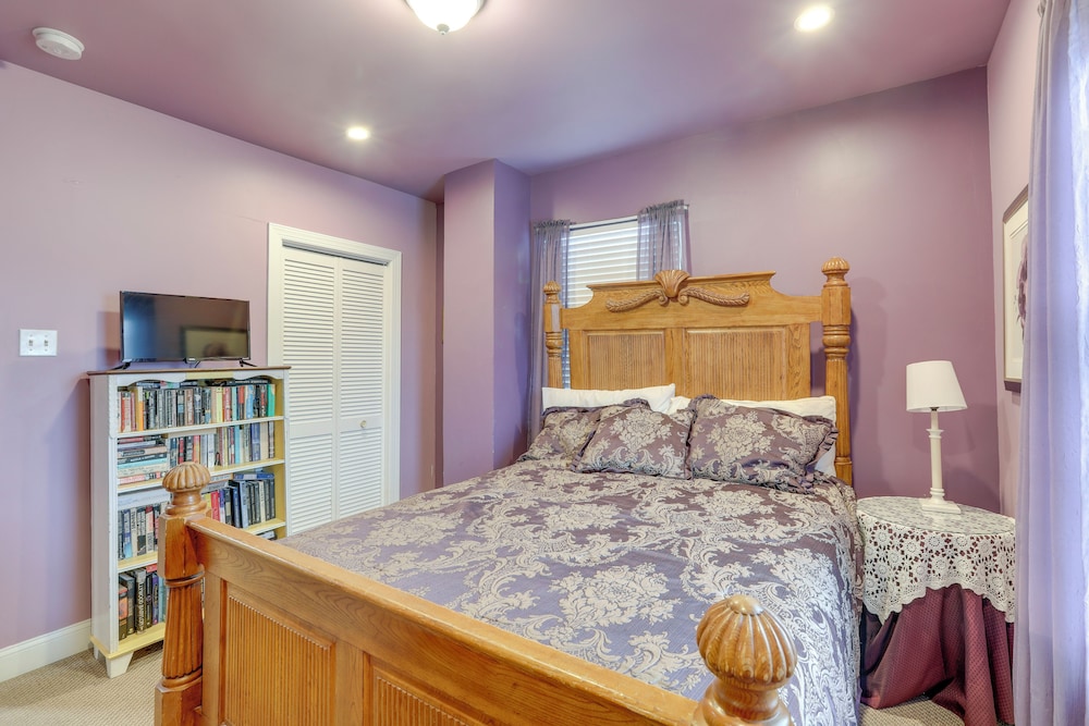 < 1/2 Mi to Boardwalk: Roomy Wildwood Retreat!