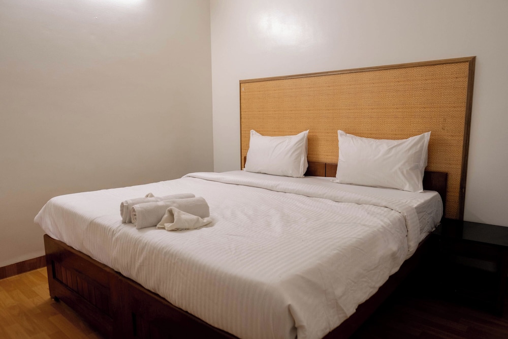 VISTAR HOLIDAYS