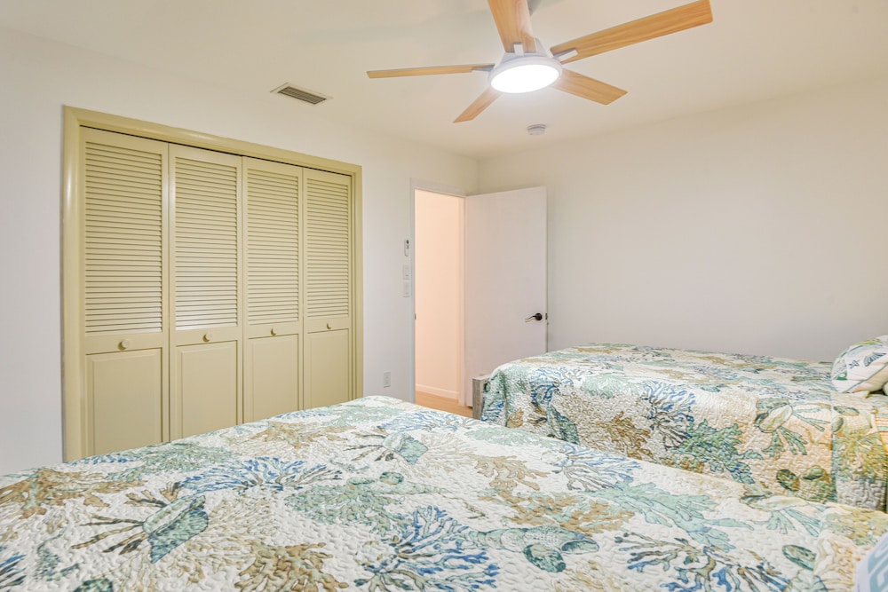 3 Mi to Beach: Spacious Sarasota Home w/ Game Room