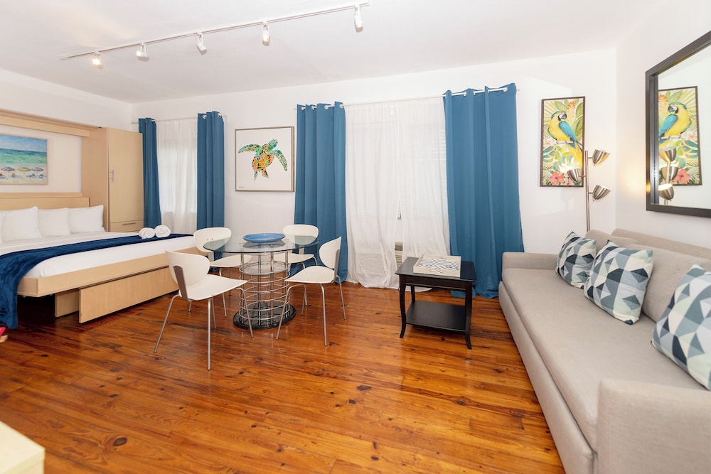 Collins Beach Apartments