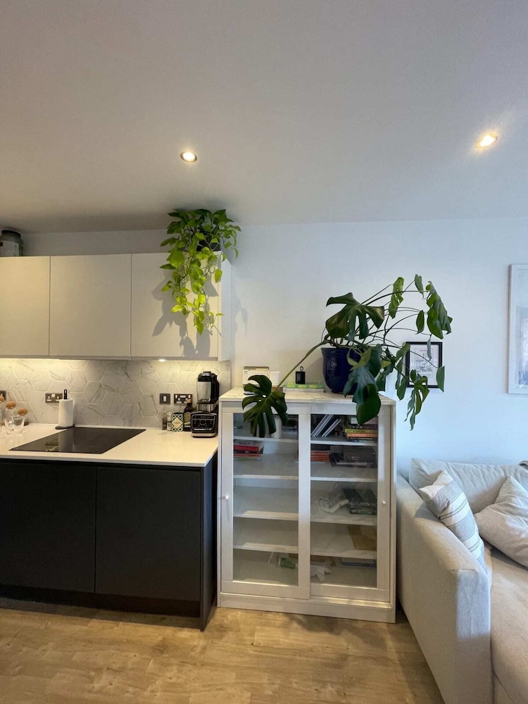 Beautiful & Bright 2BD Flat - Hackney Wick