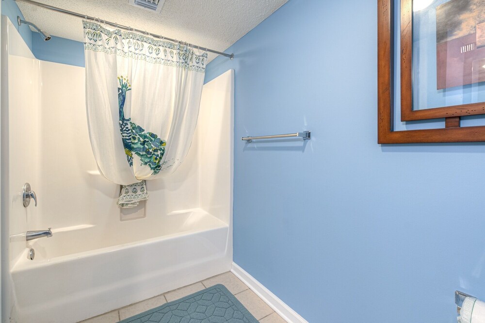Yacht Club Villas #1-703 - 3 Br Condo