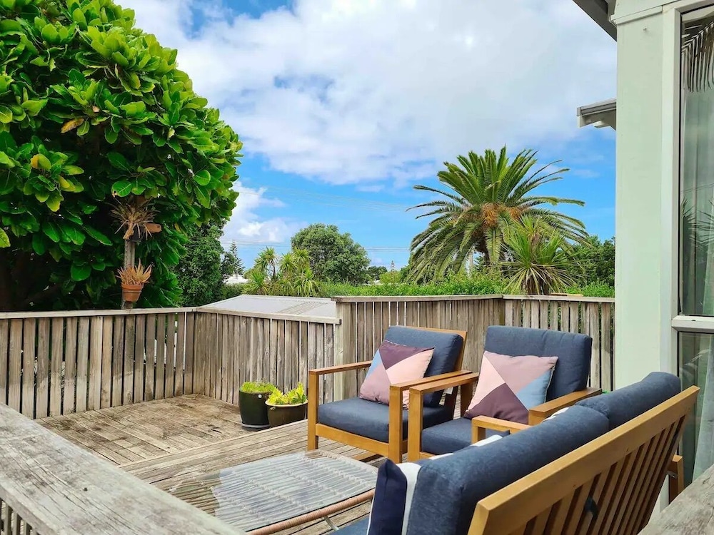 Cabbage Tree Cottage