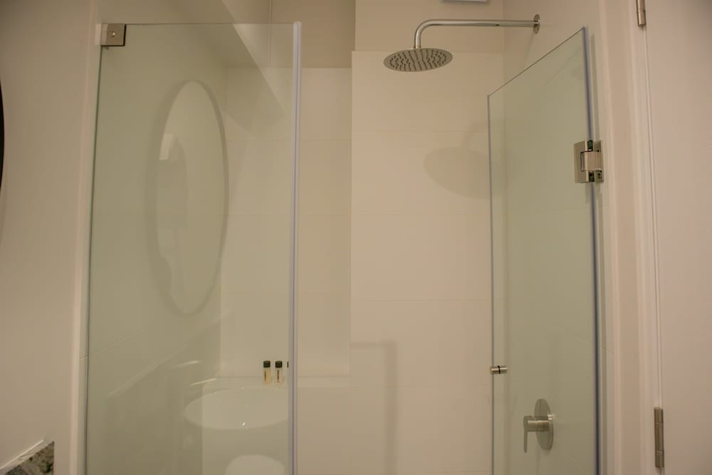 Picturesque 2BR With Fantastic Pool in Miraflores