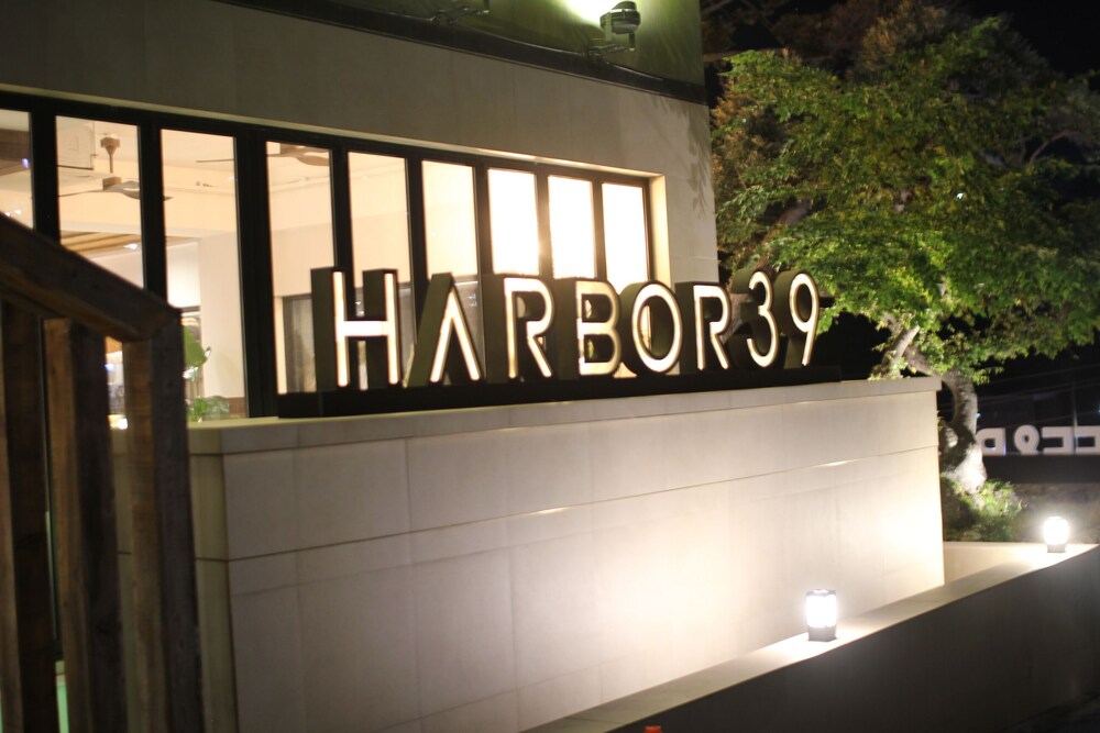 Cheonjiyeon Crystal Hotel 64