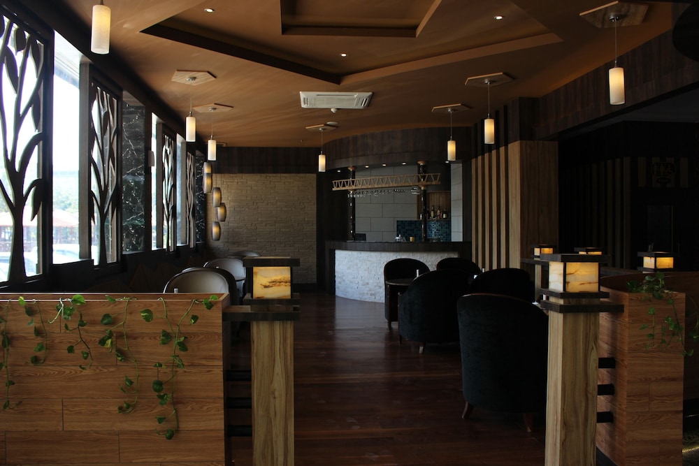 The Golden Bay Hotel Batam 60