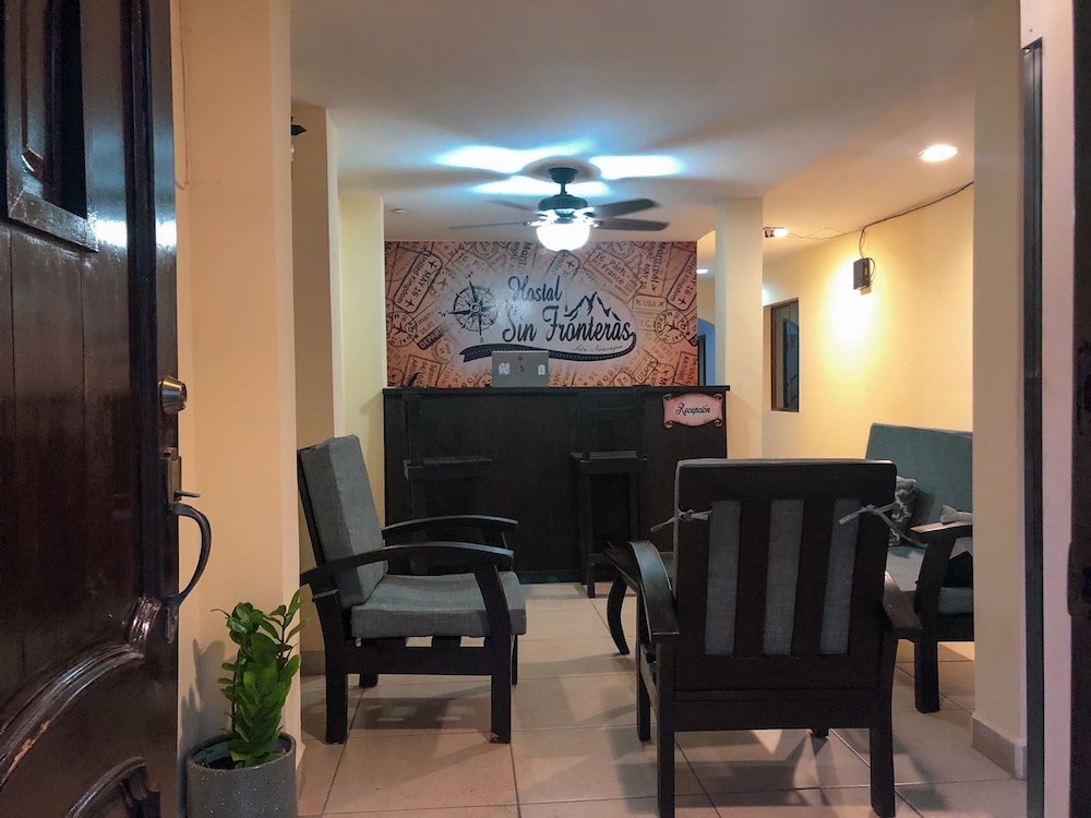 Hostal Sin Fronteras view 2
