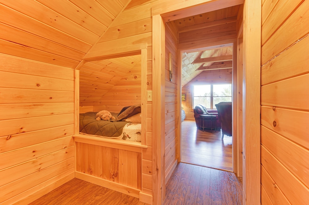 Hike, Fish, Hunt & Ride: 4-season Phillips Retreat