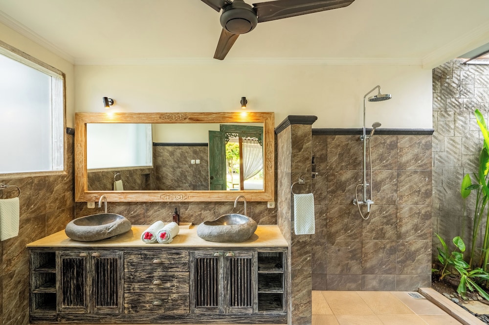 Luxury Aliya Villa by Betterplace