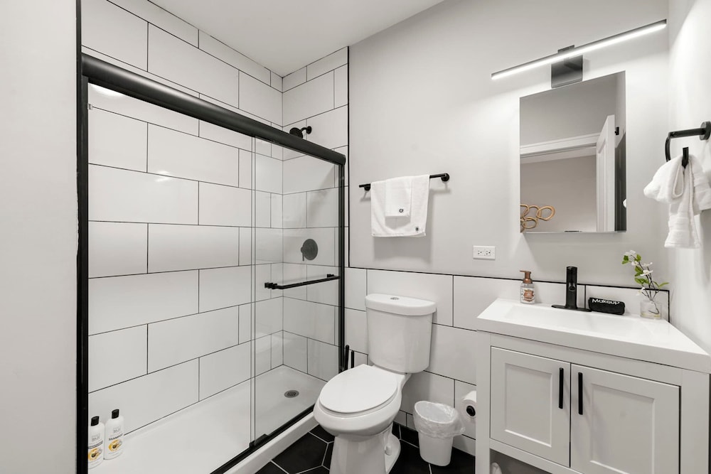 Chicago 2 Bed 2 Bed Comfy Home