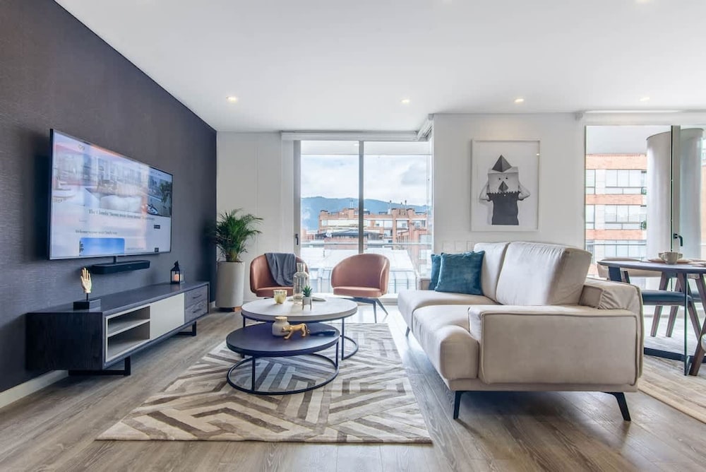 Magnificent 3 BR in Usaqu n