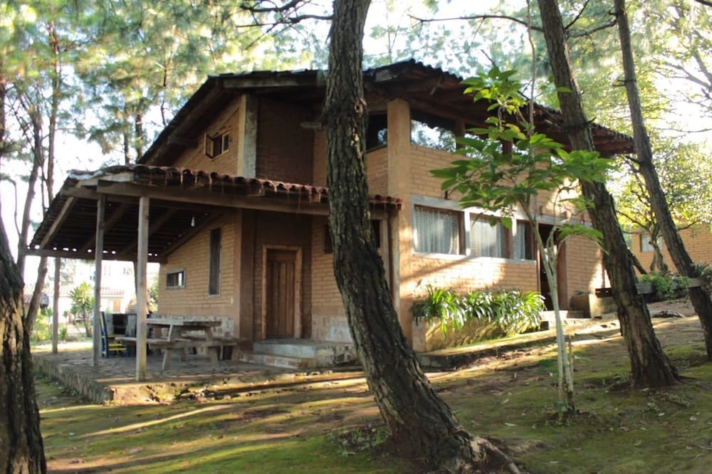 Cabañas Los Adobes