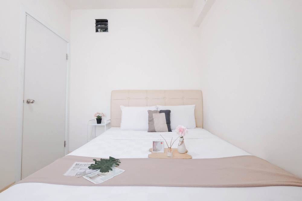 Neutral Tone 2Br At Green Pramuka City Apartment